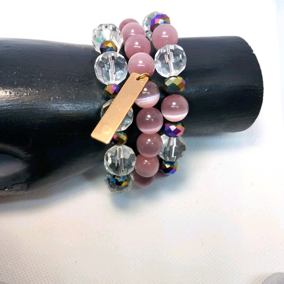 Bracelets - Picture 1 of 4